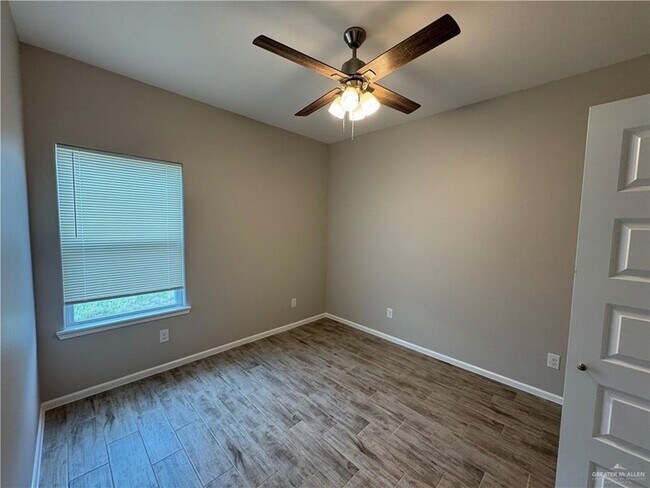 Building Photo - 1312 W Sucre Dr