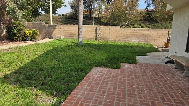 Building Photo - 25568 Blackthorne Dr