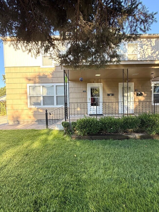 Building Photo - 1307 Perkins Ave