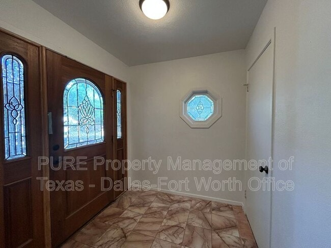Building Photo - 8913 Sirocka Dr
