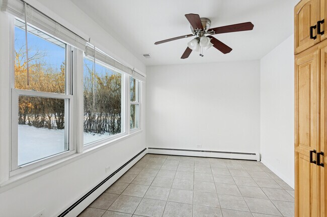 Building Photo - 645 Justina St