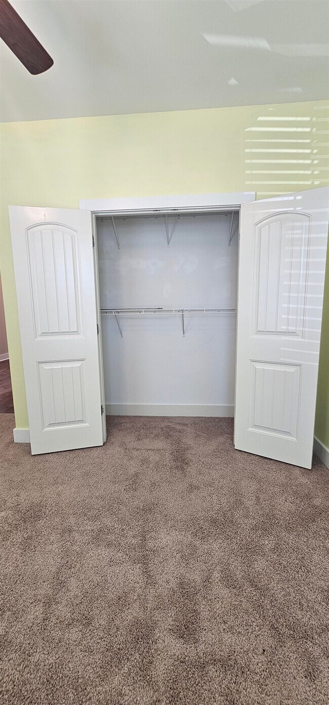 Building Photo - 440 Shaftesbury Ln