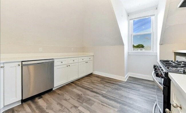 Building Photo - 47 Appleton St