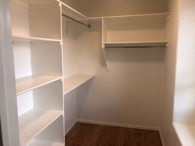 Building Photo - Large 4 bedroom Home in Commerce City