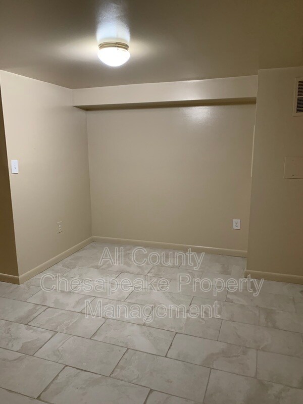Building Photo - 4005 St Monica Dr