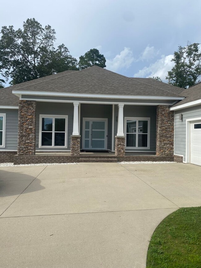 Building Photo - Beautiful 4 BR 2 bath in Prospect Ridge area