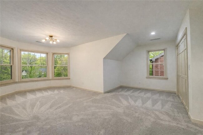 Building Photo - 807 Oak Bridge Ln