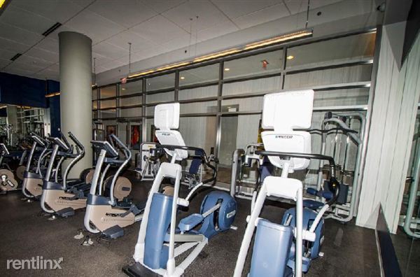 Building Photo - 306 N Halsted St