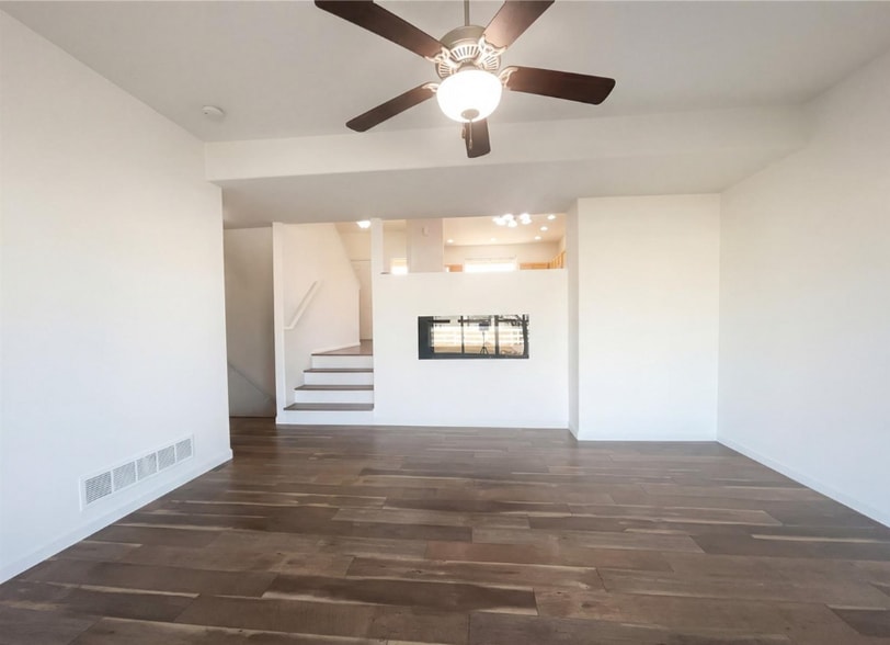 Building Photo - 444 Stonebrook Dr