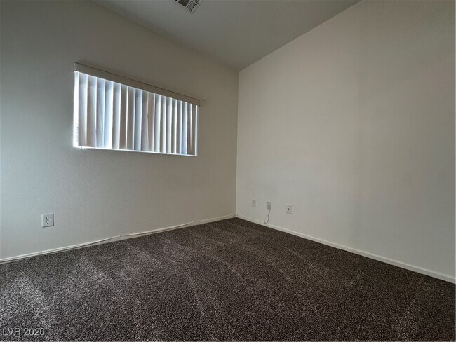 Building Photo - 9469 Vast Valley Ave