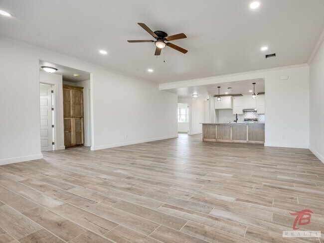 Building Photo - 1321 Chisholm Trail