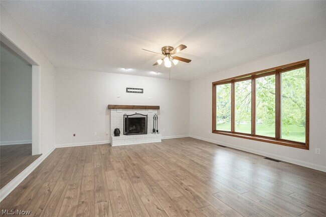 Building Photo - 7528 Lakedge Ct