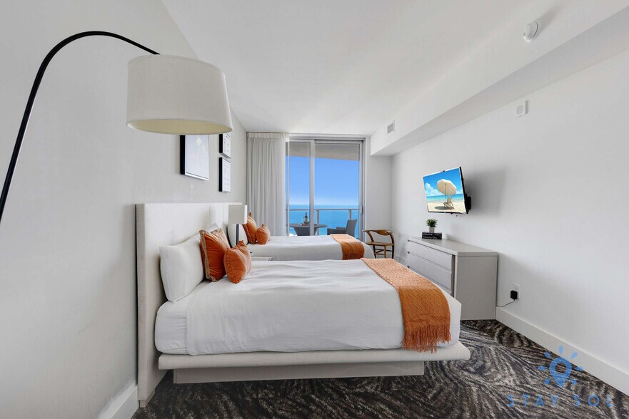 Building Photo - 4111 S Ocean Dr