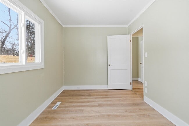 Building Photo - 2029 Ferdon Rd