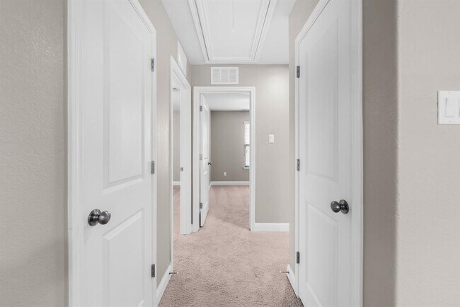 Building Photo - 408 Andele Way