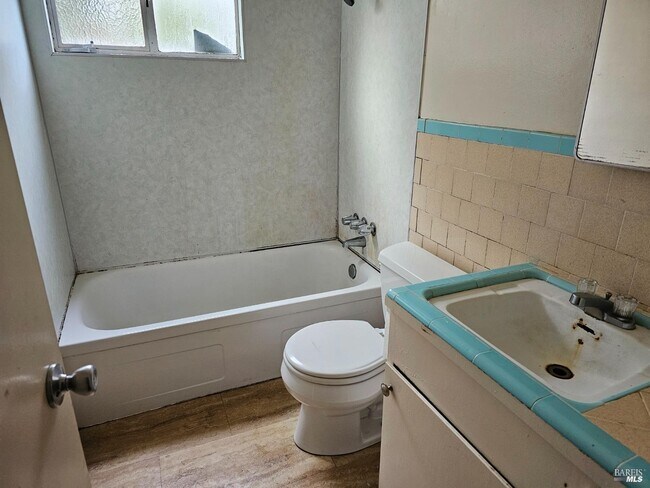 Building Photo - 505 Franklin St