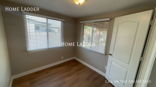 Building Photo - 1042 W Taylor St