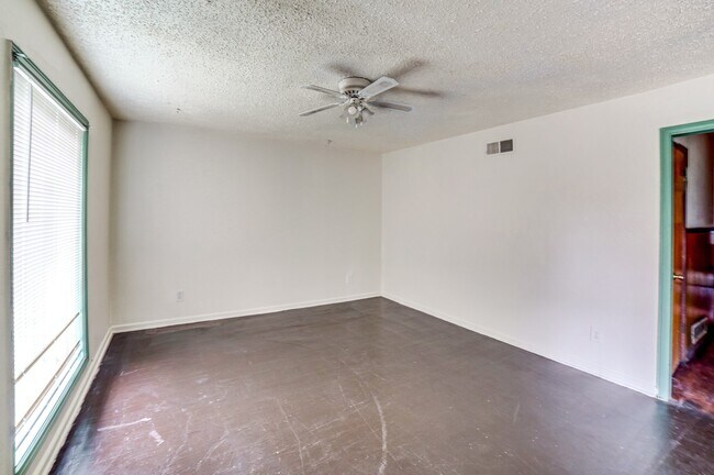 Building Photo - 4824 N Xanthus Ave