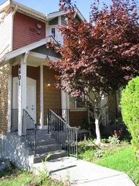 Building Photo - 2 Bedrooms 2.5 bath Townhome in Tacoma