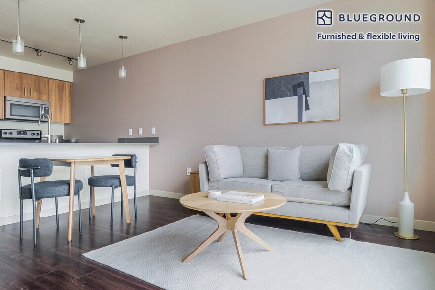 Building Photo - 1414 10th Ave