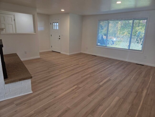 Building Photo - Newly renovated three bedroom home | Available Mid April