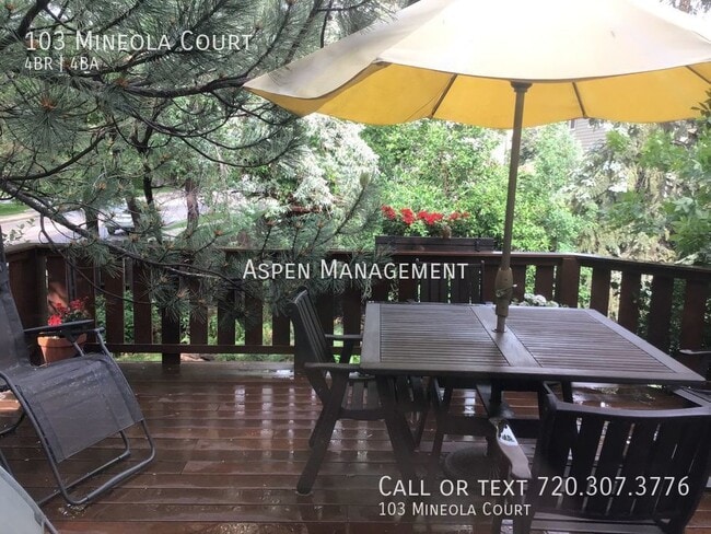 Building Photo - 103 Mineola Ct