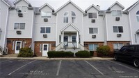 Building Photo - 925 Oronoke Rd