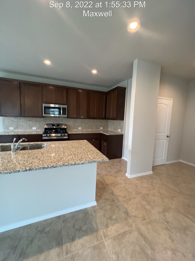 Building Photo - 194 Living Reef Dr