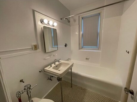 Building Photo - 1407 Beacon St