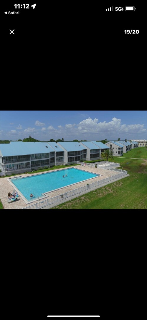 Building Photo - 1/1 Fully Furnished Waterfront Condo