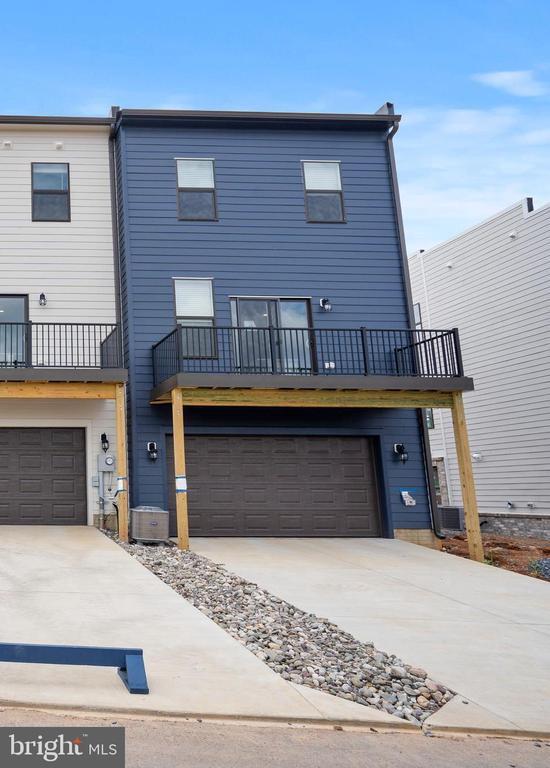 Building Photo - 420 Carroll Walk Ave