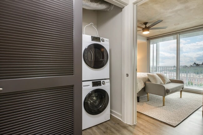 Building Photo - The M by RADIUS