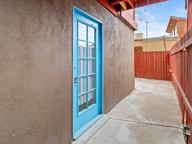 Building Photo - 1-Bed, 1.5-Bath Townhome with Balcony | Prime NW Albuquerque Location | Coming Soon | Pre-lease Now!