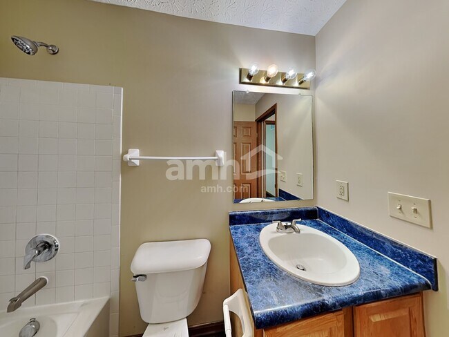 Building Photo - 160 Harvard Loop