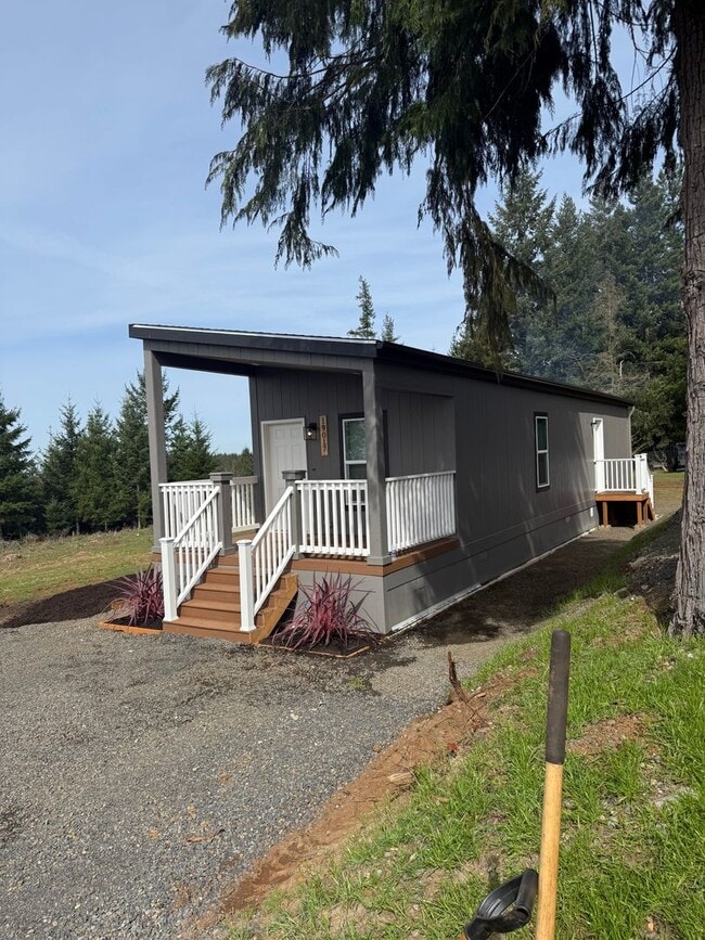 Building Photo - Powers Creek