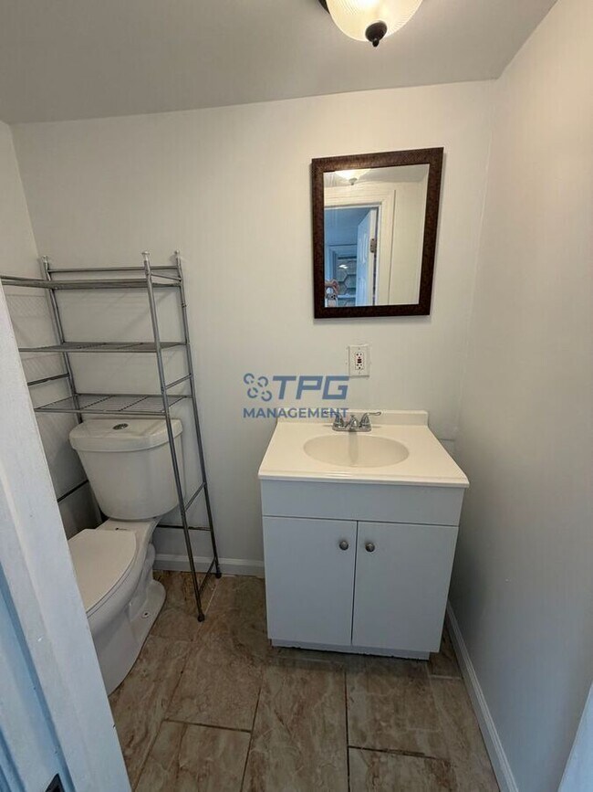 Building Photo - 540 Marshall St