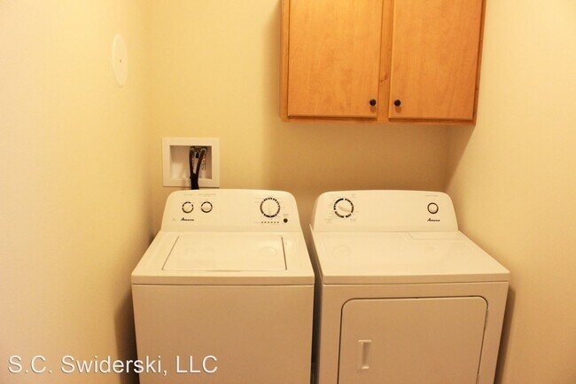 Building Photo - 720-814 Mill St