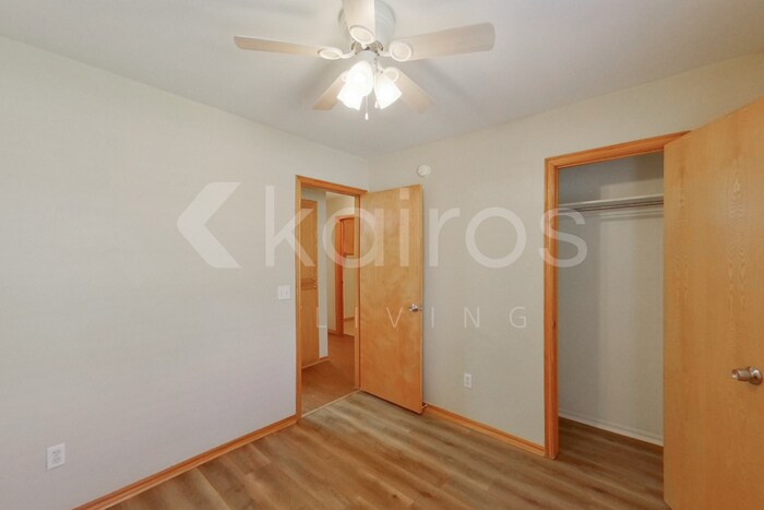 Building Photo - 1129 NE 8th St