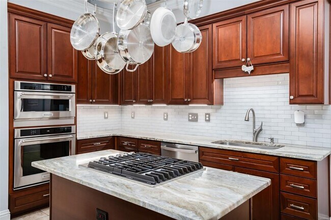 Building Photo - 8456 Marsh Ridge Dr