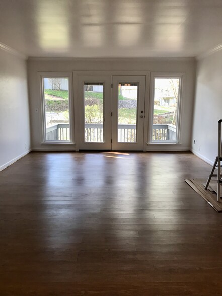 Living room - 21 Vaughns Gap Rd
