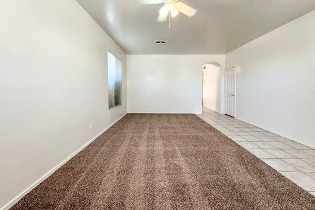 Building Photo - 3Bed/2Bath House at 63rd/Northern Ave! $19...