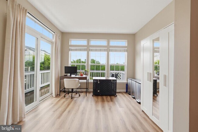 Building Photo - 15058 Danehurst Cir