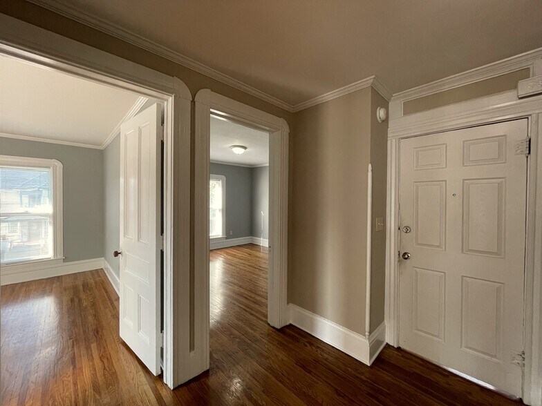 Central Hallway - 533 W Gray St