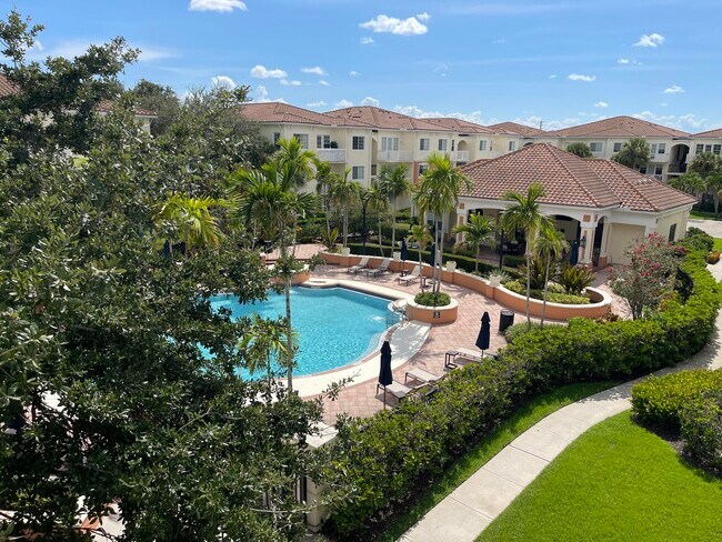 Building Photo - 9833 Baywinds Blvd