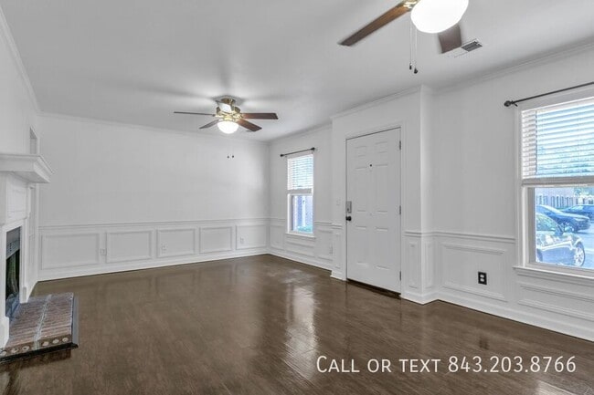 Building Photo - 302 Springview Ln