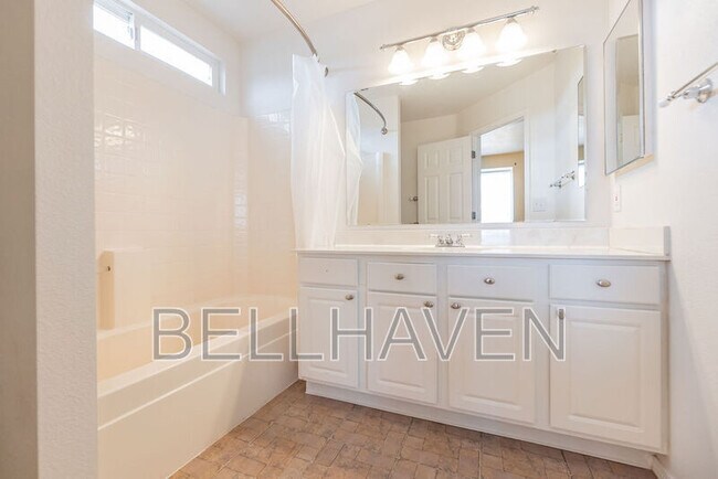 Building Photo - 5797 S Sedum Way