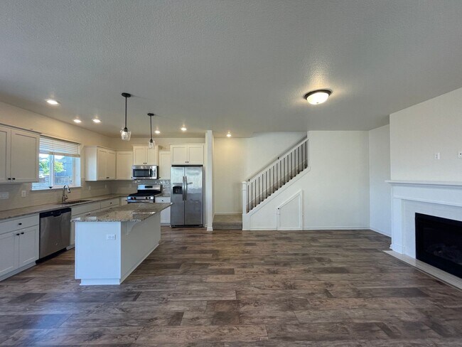 Building Photo - 4Bd/2.5Ba Gresham Home ~ Community Playgro...