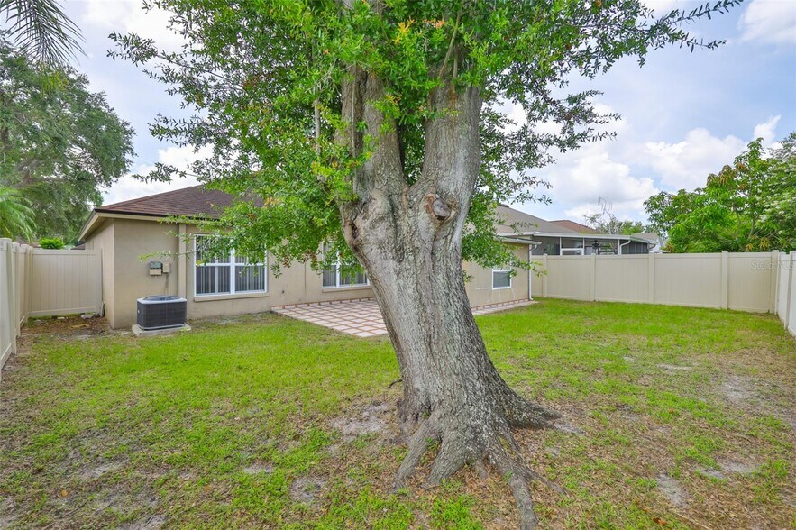 Building Photo - 1611 Bondurant Way