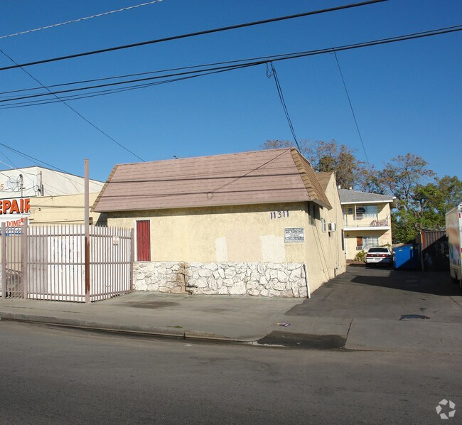 Building Photo - 11311 Burbank Blvd