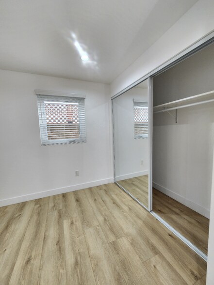 Building Photo - 2407 Abbot Kinney Blvd